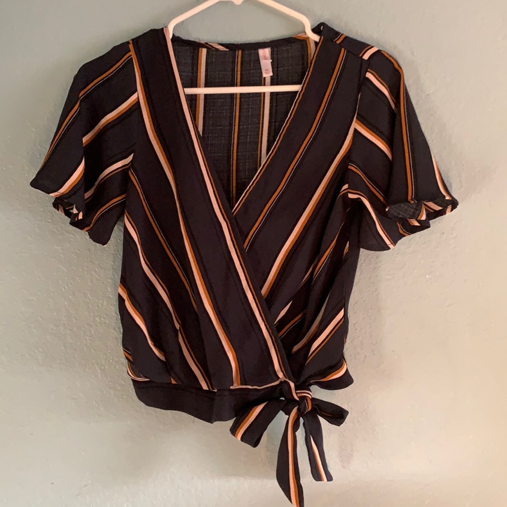 Cross tie cropped top